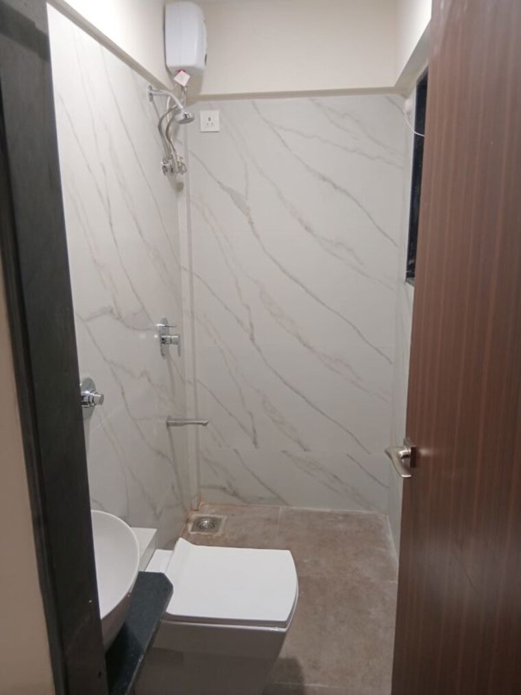 Bathroom, dd-om-makarand-heights 2 Bedroom 665 Sq.Ft. Apartment In Ghatkopar East Mumbai 10449124