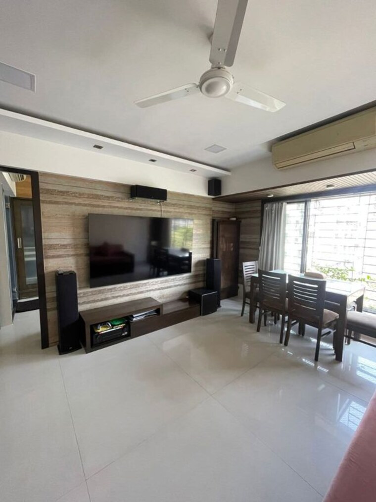 Living Room, best-complex-andheri-west 3 Bedroom 1200 Sq.Ft. Apartment In Andheri West Mumbai 10449139