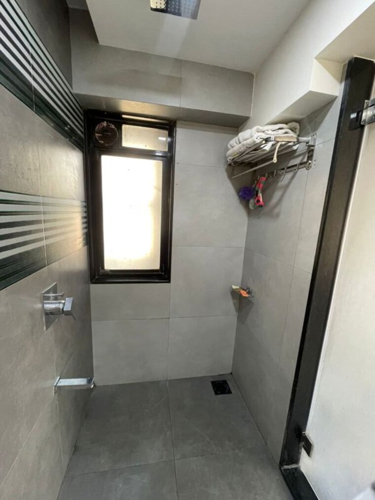 Bathroom, best-complex-andheri-west 3 Bedroom 1200 Sq.Ft. Apartment In Andheri West Mumbai 10449139