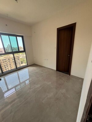 Room in 2 BHK Apartment at Sheth Auris Bliss, Malad West – for Rent