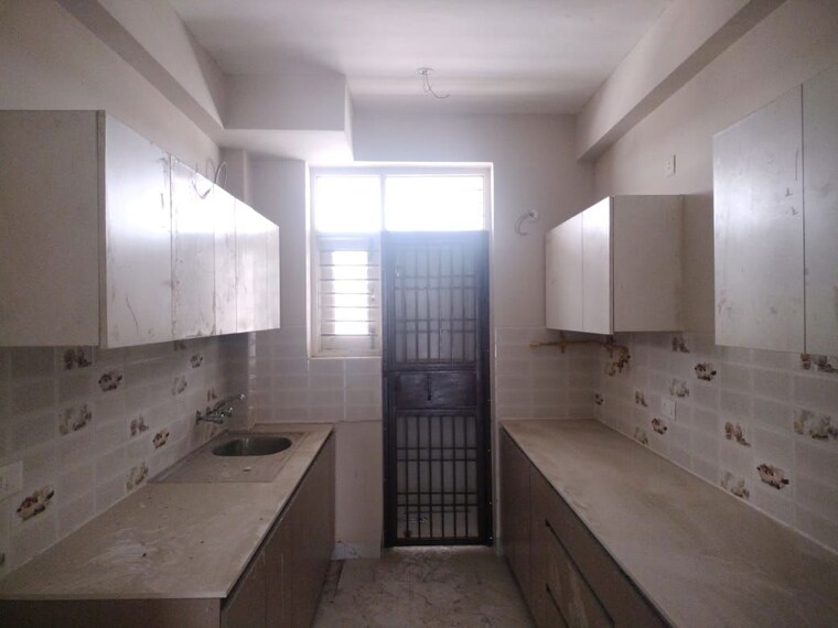Kitchen, tdi-the-grand-retreat 3 Bedroom 250 Sq.Yd. Builder Floor In Sector 88 Faridabad 10449173