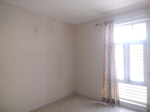 Room in 3 BHK Builder Floor at TDI The Grand Retreat, Sector 88 – for Rent
