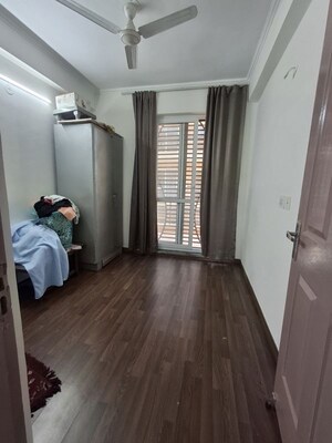 Building Lobby in 4 BHK Builder Floor at BPTP Parkland Pride Phase 2, Sector 77 – for Rent