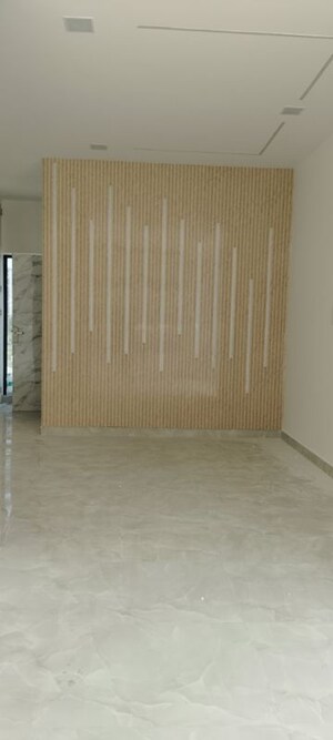  Shop For Rent in Omaxe Sun, Sector 79