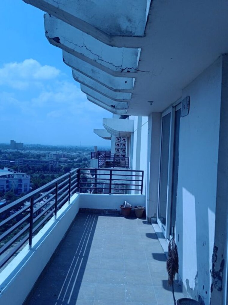 Balcony, puri-pranayam 3.5 Bedroom 2184 Sq.Ft. Builder Floor In Sector 82 Faridabad 10449243