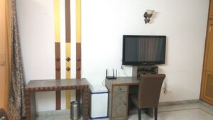 Furnished Amenities in 1 BHK Builder Floor at Greater Kailash I – for Rent
