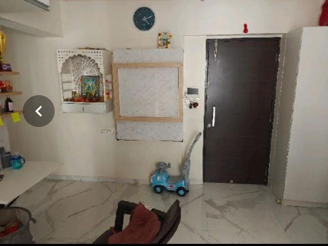 1 BHK + Extra Room 450 Sq.Ft. Apartment in Blumen Apartments