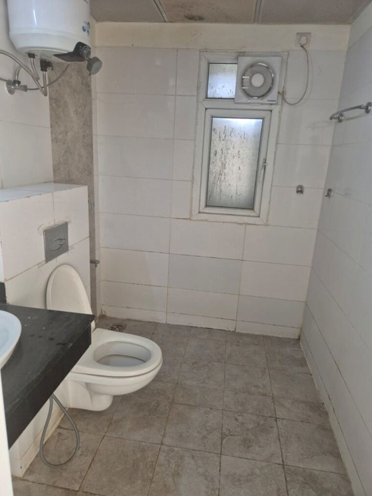Bathroom, mahindra-aura 3.5 Bedroom 2042 Sq.Ft. Apartment In Sector 110a Gurgaon 10449248