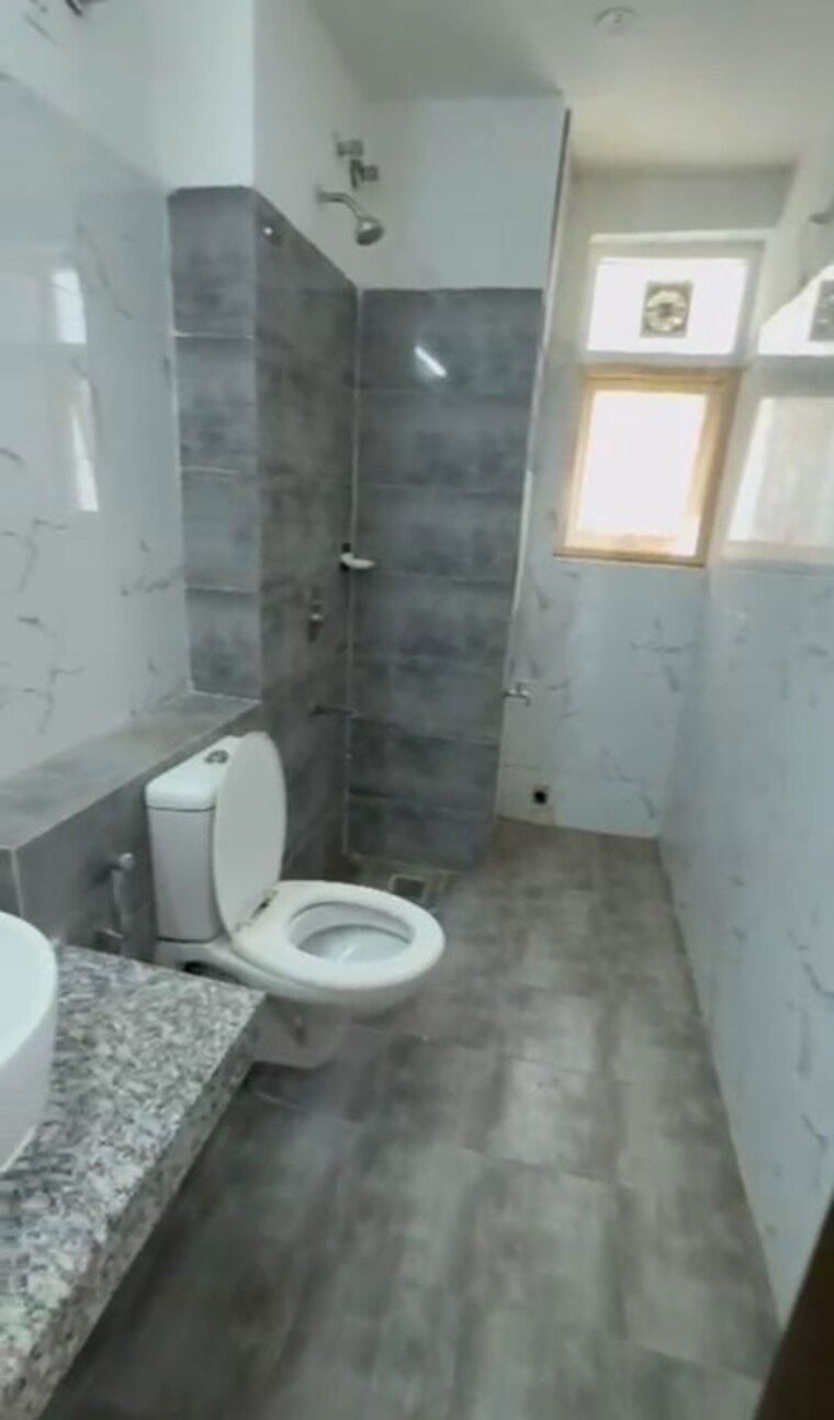 Bathroom, umang-winter-hills 2 Bedroom 1342 Sq.Ft. Apartment In Sector 77 Gurgaon 10449281