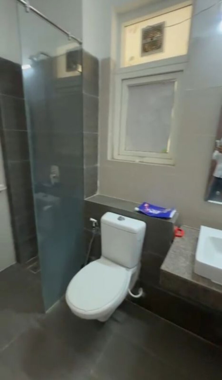 Bathroom, umang-winter-hills 2 Bedroom 1342 Sq.Ft. Apartment In Sector 77 Gurgaon 10449281