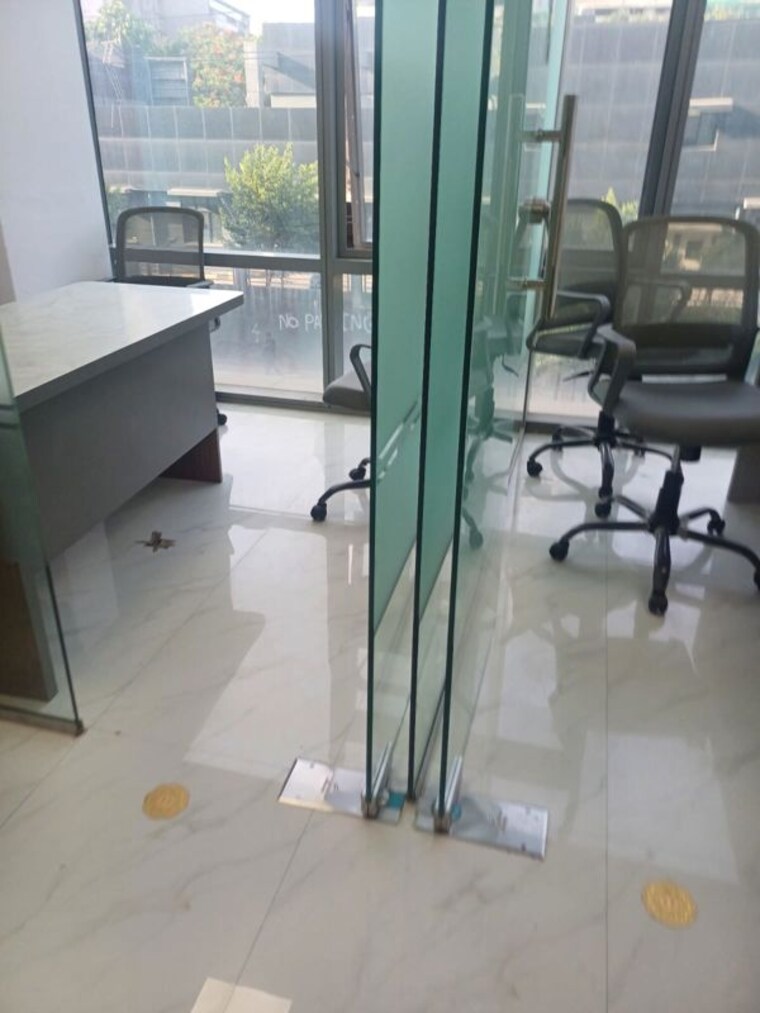 Team Area, squarefeet-centrum-business-square Commercial Office Space 465 Sq.Ft. In Wagle Industrial Estate Thane 10449304
