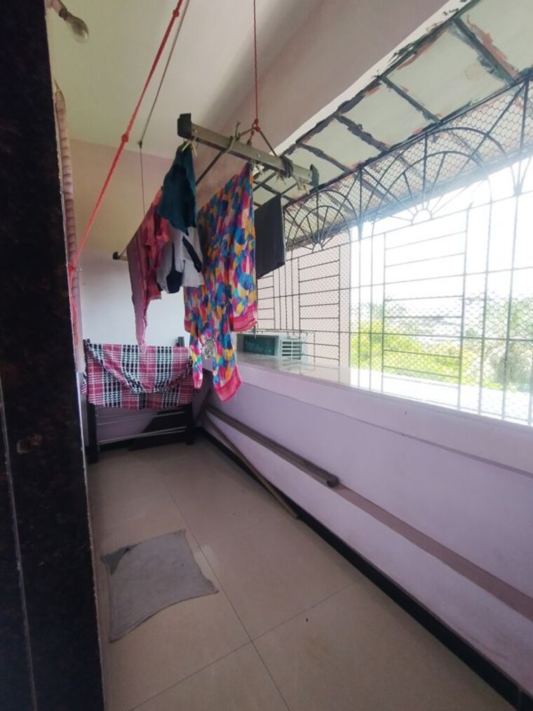 Balcony, shreerang-chs 2 Bedroom 662 Sq.Ft. Apartment In Shrirang Society Thane 10449285