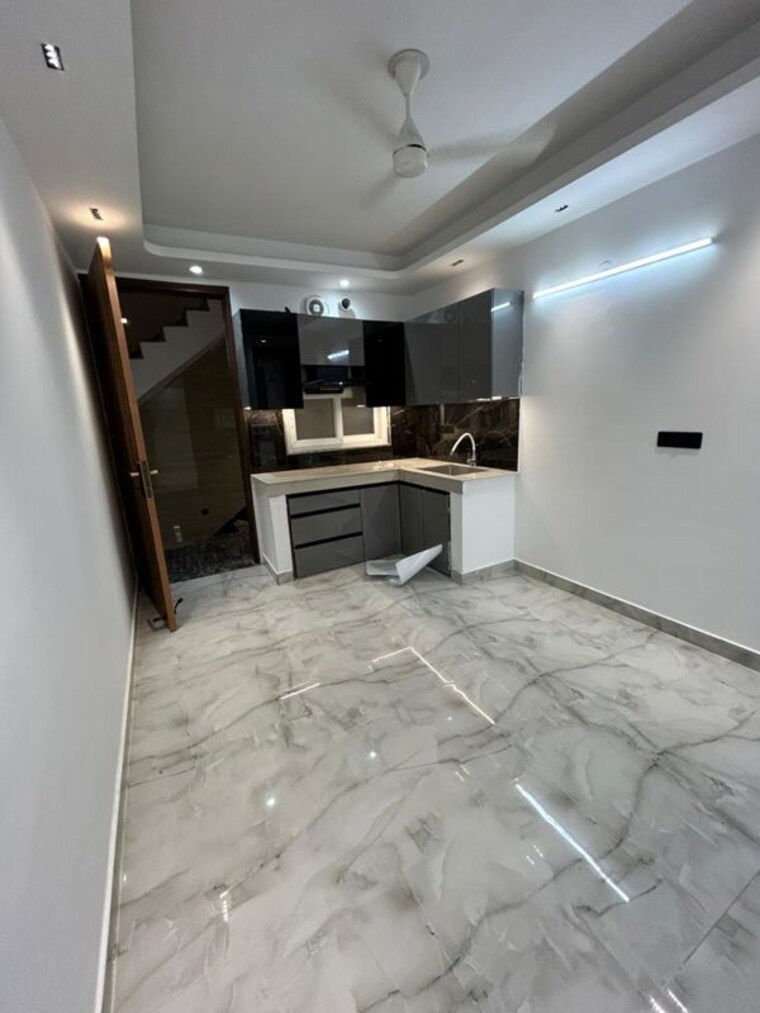  Parking, saket 1 Bedroom 450 Sq.Ft. Builder Floor In Saket Delhi 10449322