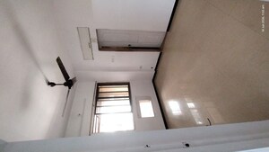 Master Bedroom in 2 BHK Apartment at Kandivali West – for Rent