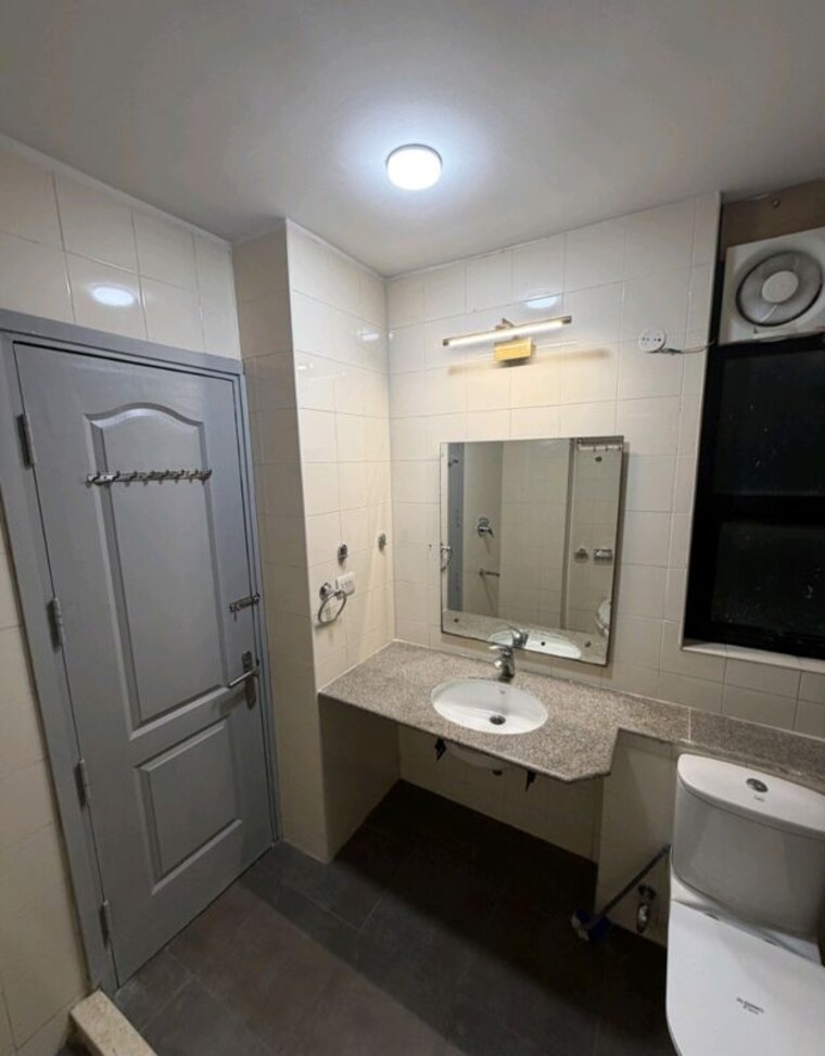 Kitchen, unitech-habitat 4 Bedroom 2100 Sq.Ft. Apartment In Pi Greater Noida Greater Noida 10449310
