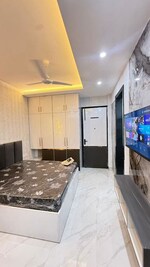 1 Rk  200 Sq.Ft. Builder Floor in Sushant Lok II