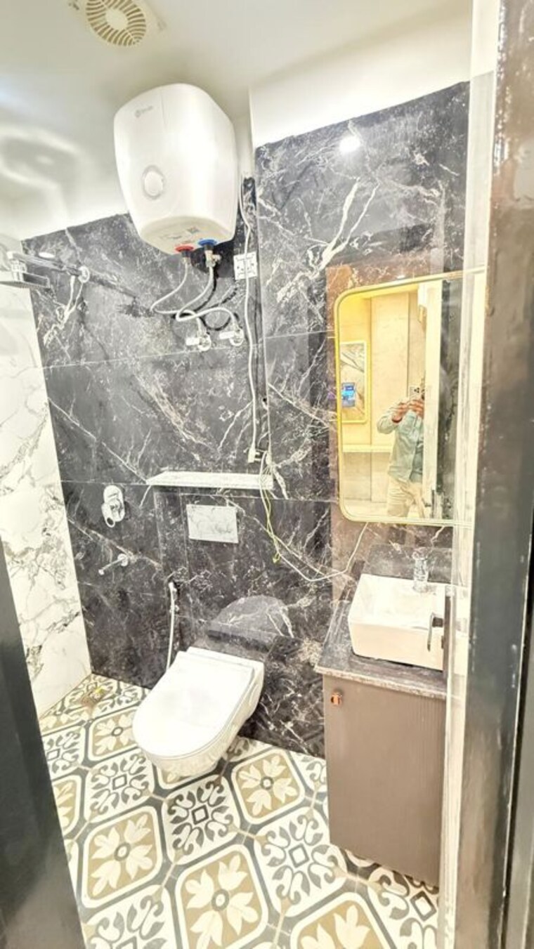 Bathroom, sushant lok ii 1 RK 200 Sq.Ft. Builder Floor In Sushant Lok ii Gurgaon 10449370