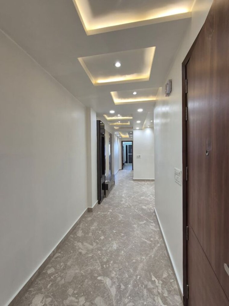 undefined, ramesh nagar 2 Bedroom 100 Sq.Yd. Builder Floor In Ramesh Nagar Delhi 10449234