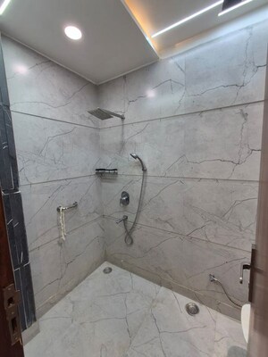 Bathroom in 2 BHK Builder Floor at Ramesh Nagar – for Rent