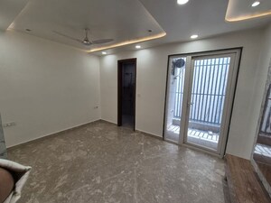 Room in 2 BHK Builder Floor at Ramesh Nagar – for Rent
