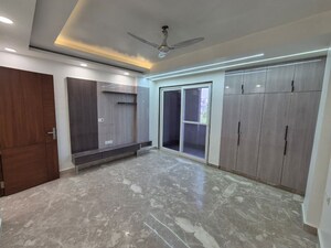Room in 2 BHK Builder Floor at Ramesh Nagar – for Rent