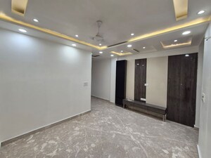 Room in 2 BHK Builder Floor at Ramesh Nagar – for Rent
