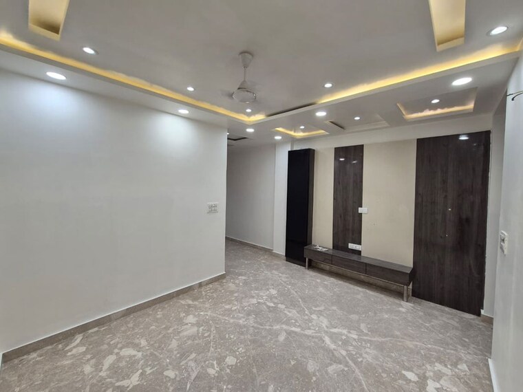 Room, ramesh nagar 2 Bedroom 100 Sq.Yd. Builder Floor In Ramesh Nagar Delhi 10449234