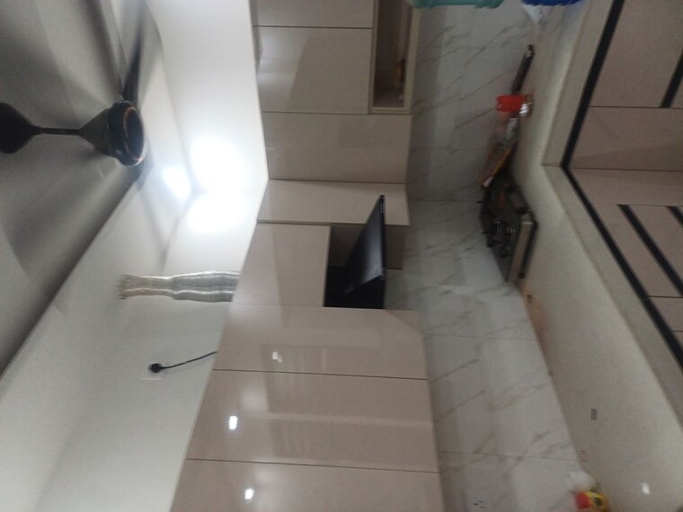 Bathroom, palla 3.5 Bedroom 50 Sq.Yd. Independent House In Palla Faridabad 10449388