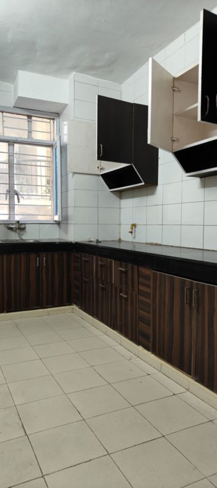 Kitchen, vasant kunj 3 Bedroom 1800 Sq.Ft. Apartment In Vasant Kunj Delhi 10449421
