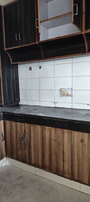 Room in 1 BHK Apartment at Vasant Kunj – for Sale