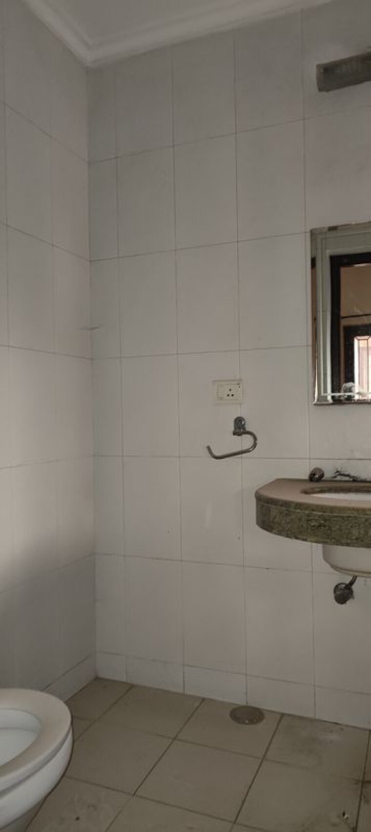 Bathroom, vasant kunj 2 Bedroom 750 Sq.Ft. Apartment In Vasant Kunj Delhi 10449440