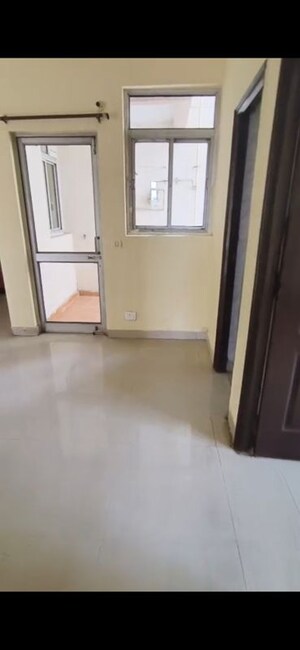 Room in 2 BHK Apartment at Piyush Heights, Sector 89 – for Rent