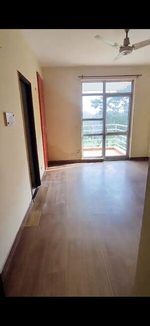 Room in 2 BHK Apartment at Piyush Heights, Sector 89 – for Rent