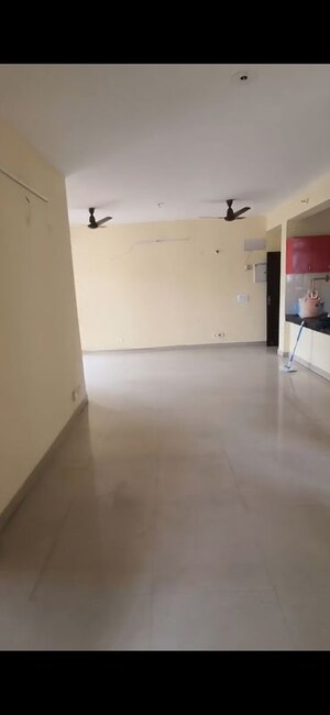 Room in 2 BHK Apartment at Piyush Heights, Sector 89 – for Rent