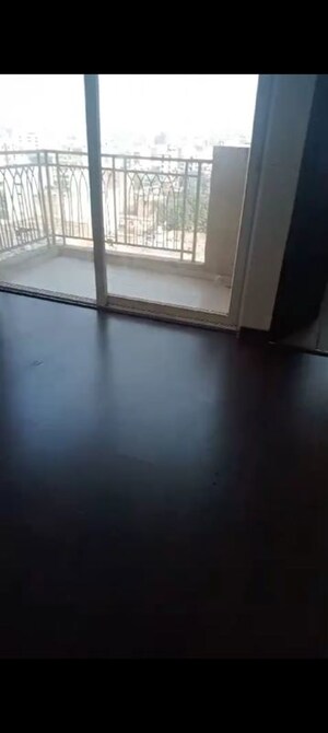 Room in  Apartment at Mahagun My Woods, Sector 16c Greater Noida – for Rent