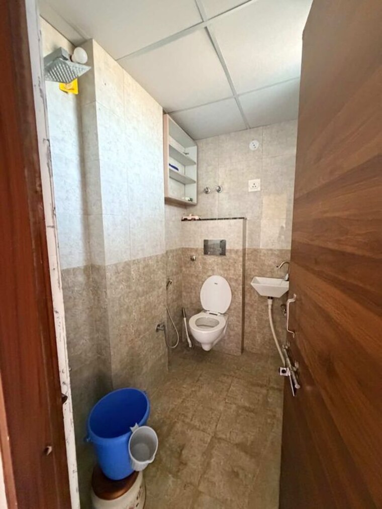 Bathroom, highfly-jagdamba-apartments 3 Bedroom 1350 Sq.Ft. Apartment In Mansarovar Jaipur 10449477
