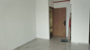 Room in 2 BHK Apartment at Majestique Towers, Kharadi – for Rent