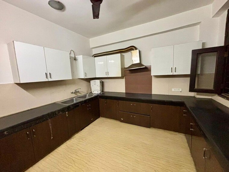 Kitchen, sector 5 3 Bedroom 1758 Sq.Ft. Independent House In Sector 5 Gurgaon 10449491