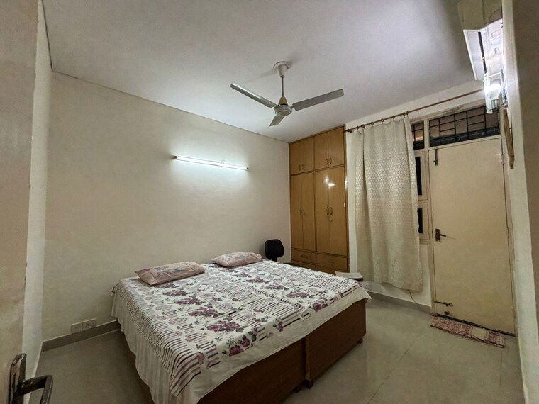 Bedroom, unitech-singleton-floors-south-city 3 Bedroom 1250 Sq.Ft. Builder Floor In Sector 50 Gurgaon 10449522