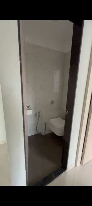 Bathroom in 1 BHK Apartment at Ufasa Fortune Star, Byculla – for Sale