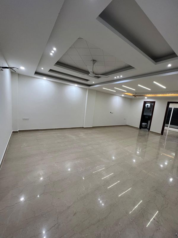 4 BHK + Servant Room 3450 Sq.Ft. Apartment in DLF Privana West