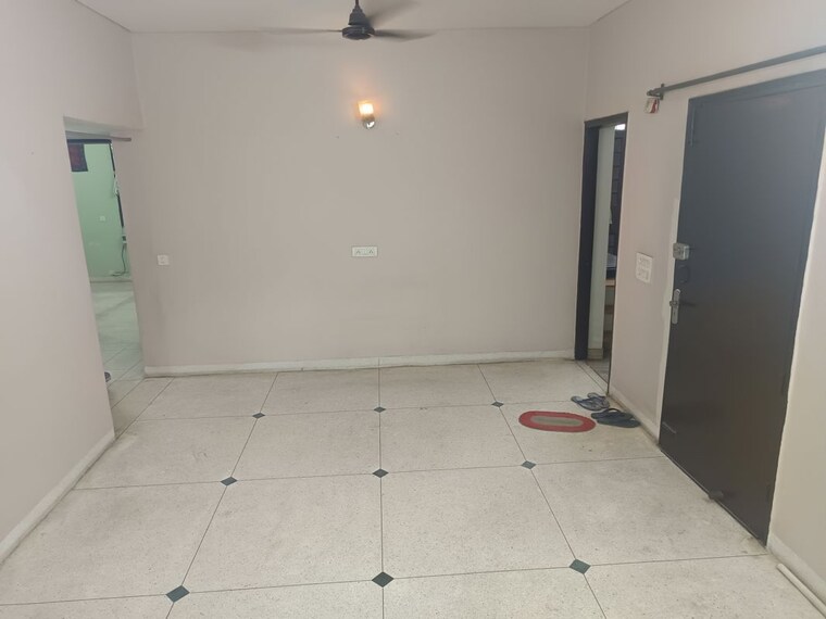 Room, unitech-singleton-floors-south-city 2.5 Bedroom 1100 Sq.Ft. Builder Floor In Sector 50 Gurgaon 10449543