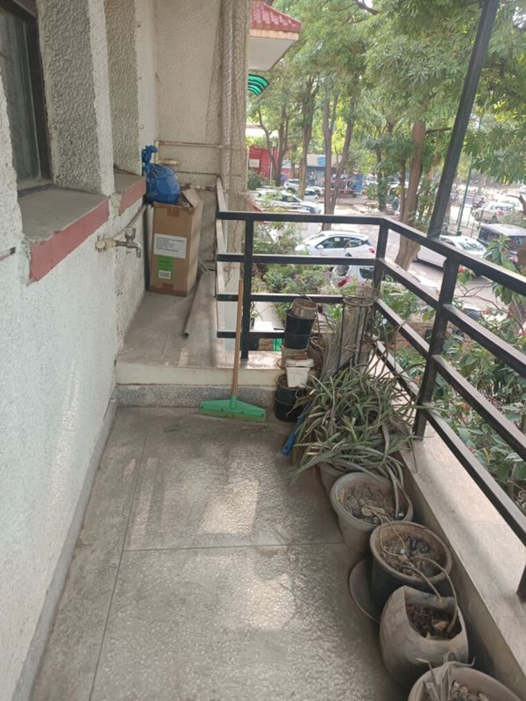 Balcony, unitech-singleton-floors-south-city 2.5 Bedroom 1100 Sq.Ft. Builder Floor In Sector 50 Gurgaon 10449543