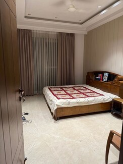 3 BHK + Servant Room Builder Floor For Sale in DLF Gardencity Enclave