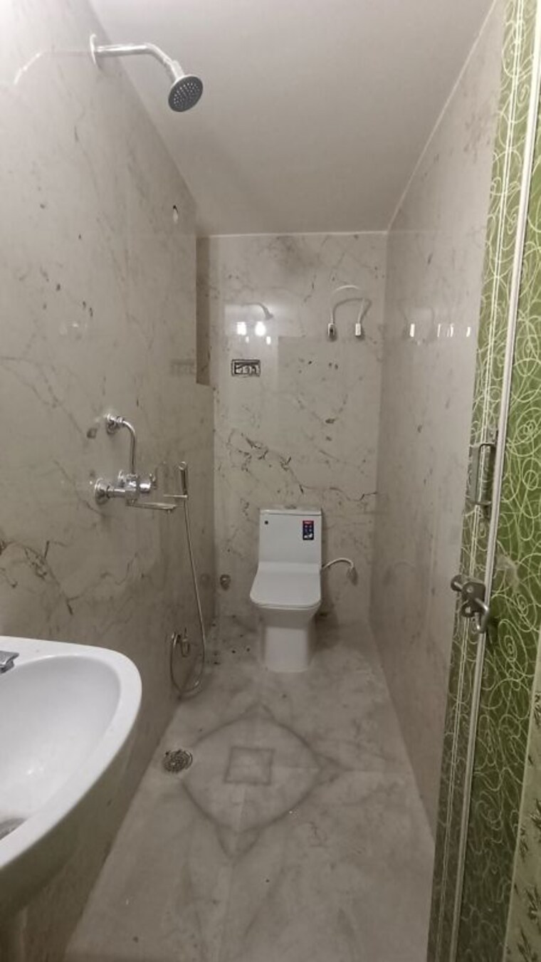 Bathroom, mithapur 2 Bedroom 1000 Sq.Ft. Apartment In Mithapur Patna 10449557
