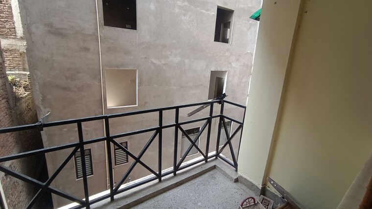 Balcony, mithapur 2 Bedroom 1000 Sq.Ft. Apartment In Mithapur Patna 10449557