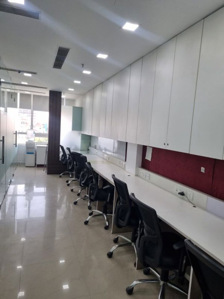 Team Area, vipul-trade-centre Commercial Office Space 670 Sq.Ft. In Sector 48 Gurgaon 10434358