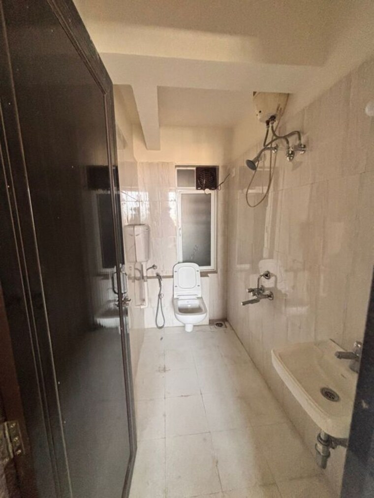 Bathroom, puranik-tokyo-bay-phase-3a Studio 317 Sq.Ft. Apartment In Kasarvadavali Thane 10449562