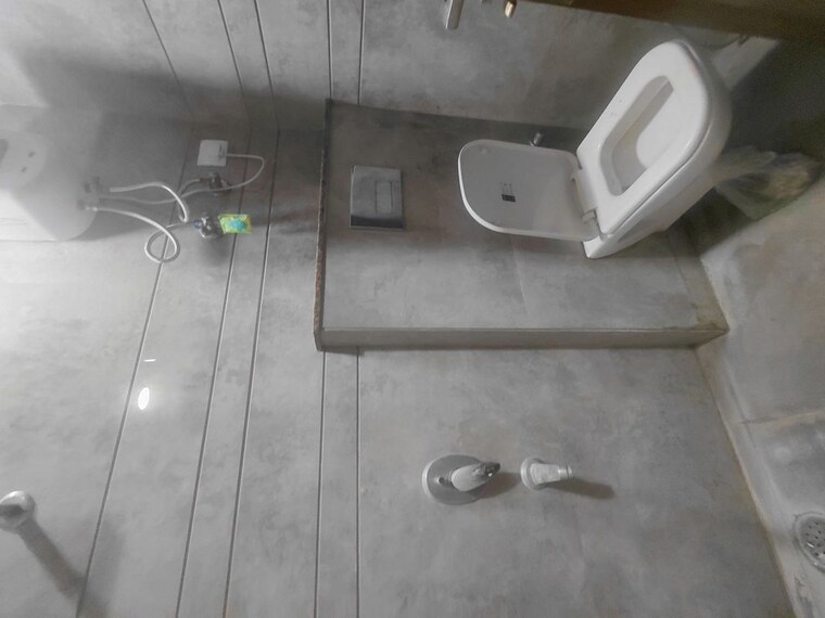 Bathroom, janakpuri 2 Bedroom 720 Sq.Ft. Builder Floor In Janakpuri Delhi 10449581