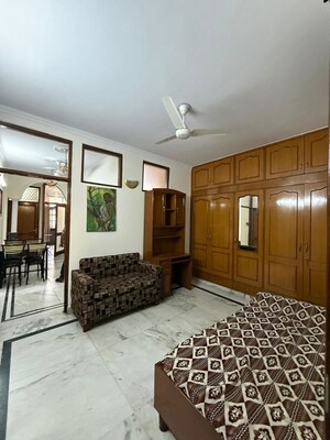 2 BHK Builder Floor For Rent in Kalkaji